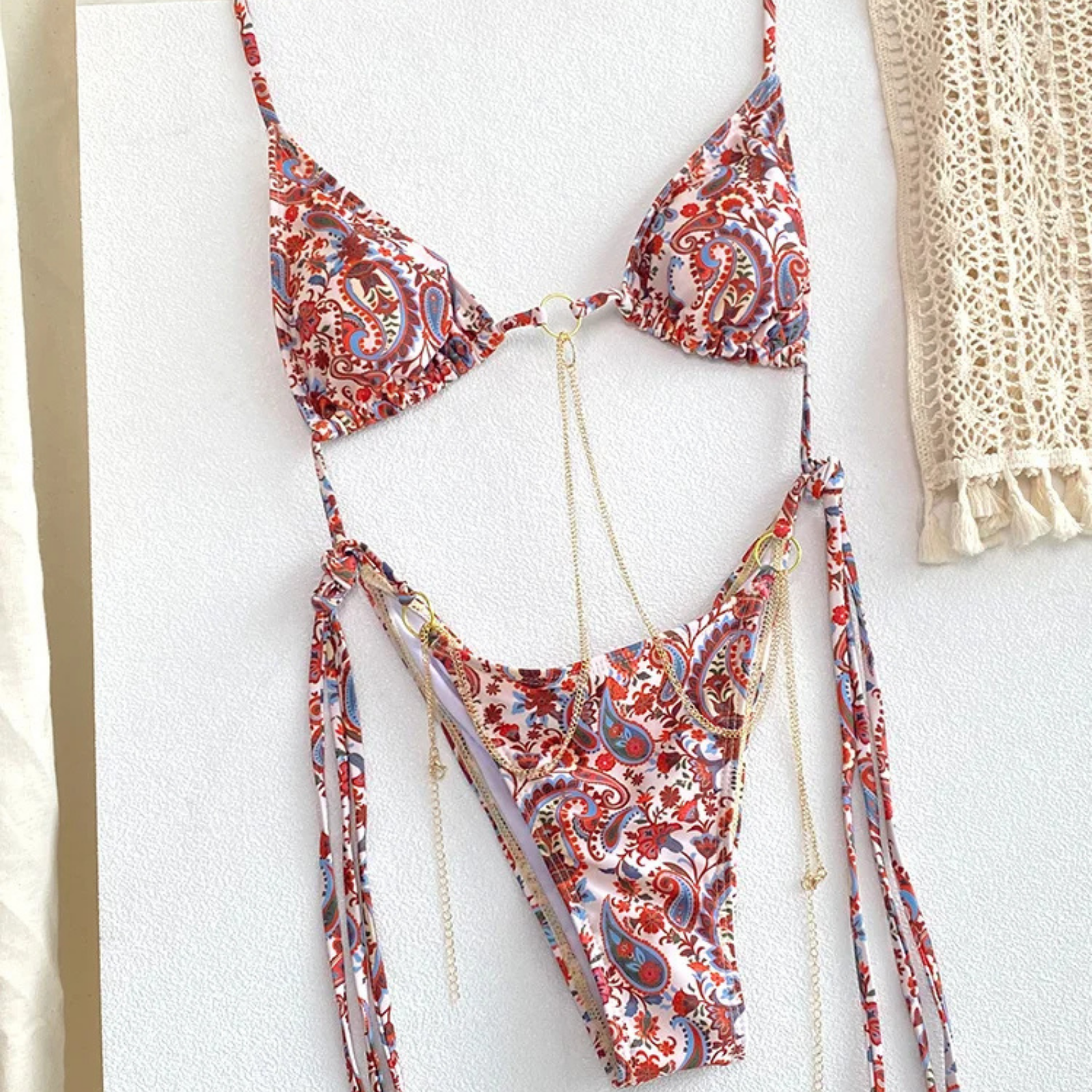 Sunlace: Zincir Sırt Bağlantılı Desenli Bikini Seti