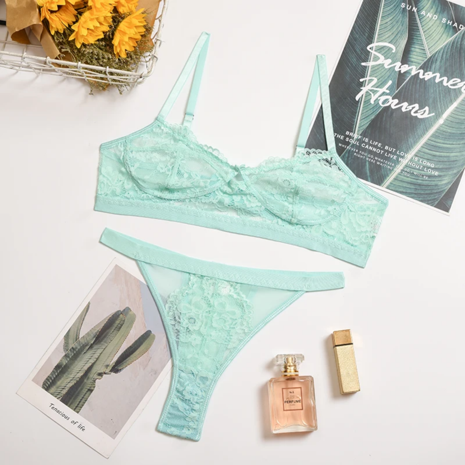 Velvet Lace: Dantelin Zarafetle Buluştuğu Set