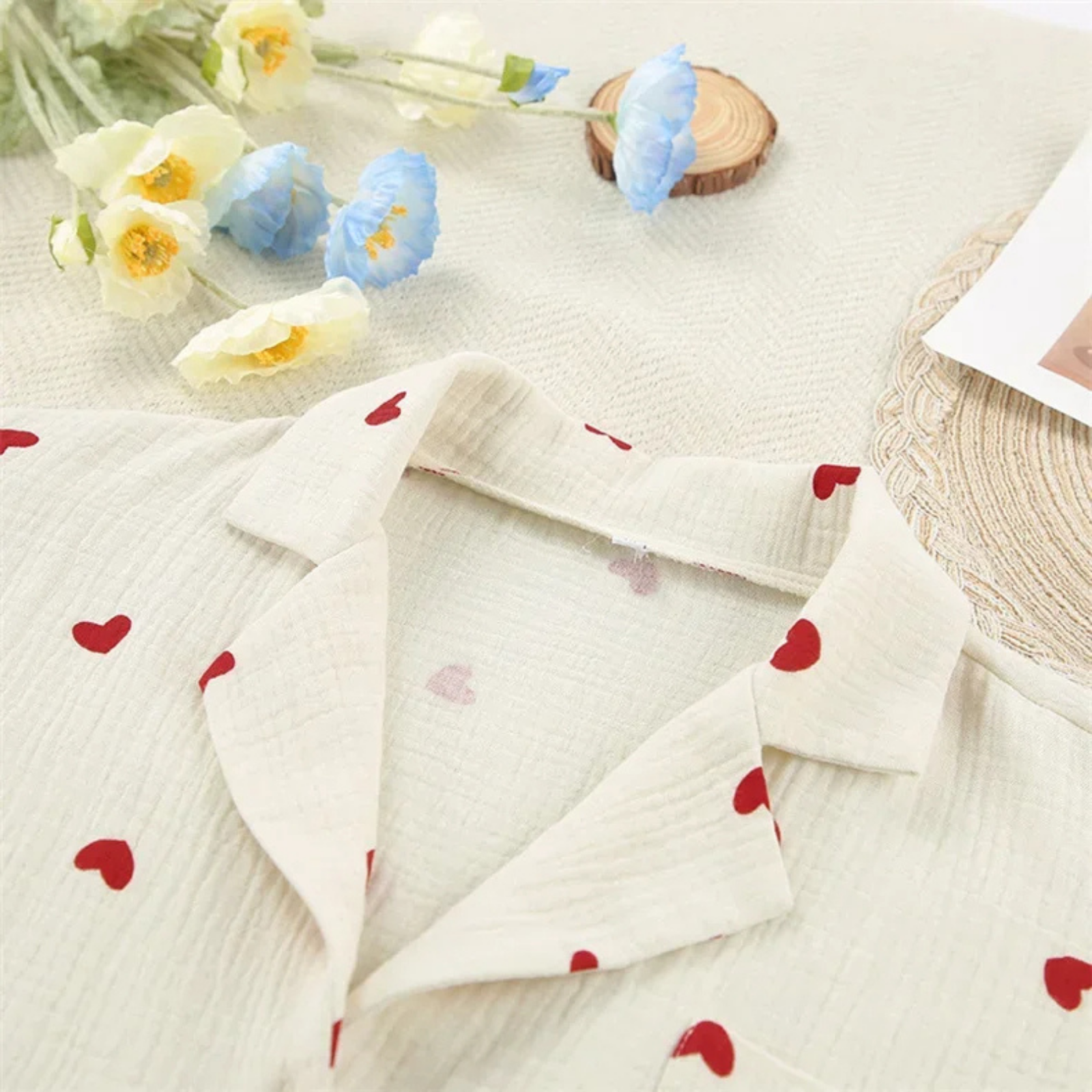 Heart & Haze: Kalp Desenli Bambu Kumaş Pijama Takımı