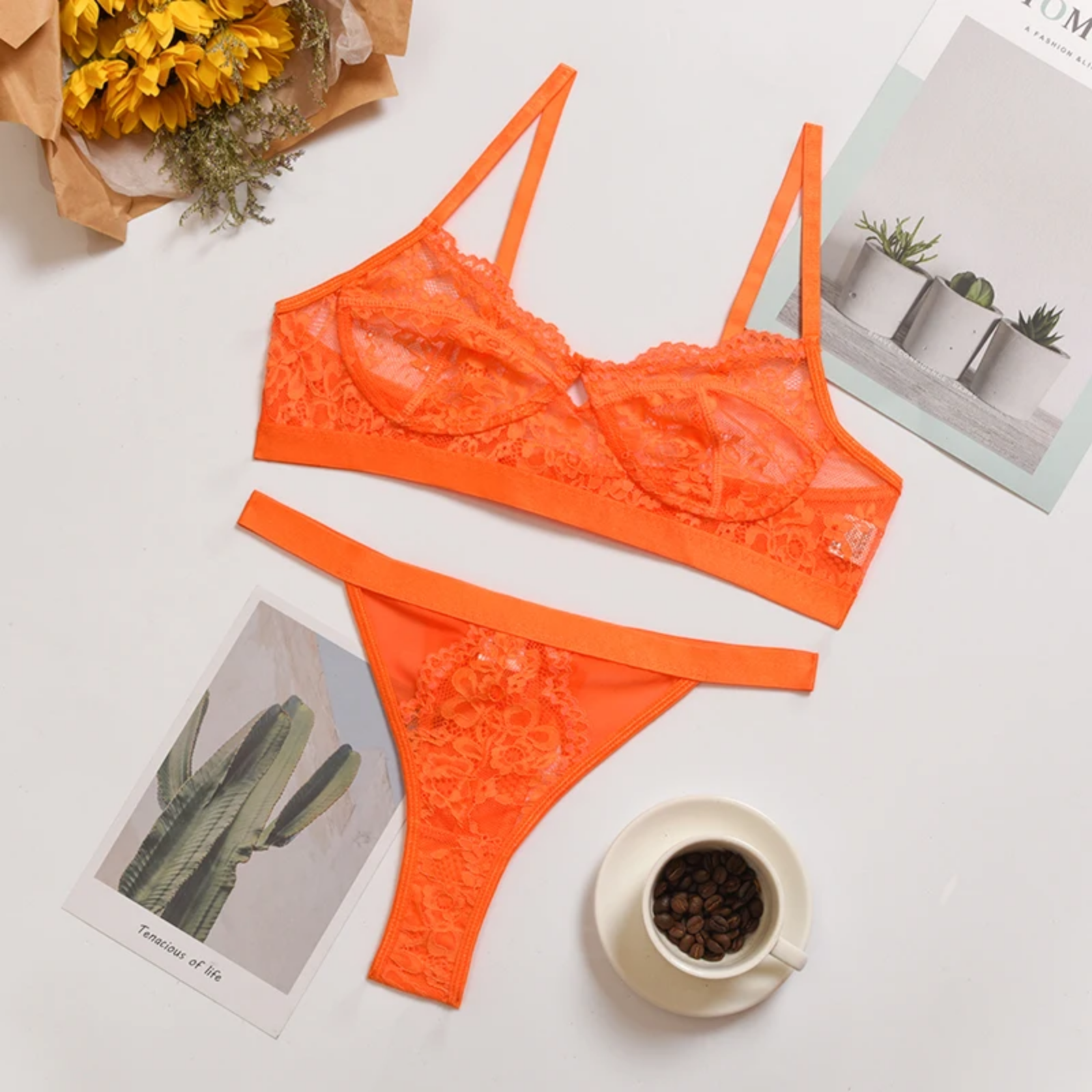 Velvet Lace: Dantelin Zarafetle Buluştuğu Set