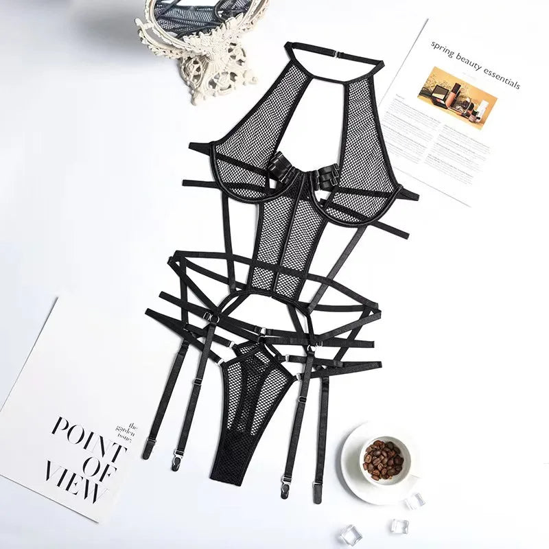 Cesur File Tasarımlı Jartiyer Detaylı Fantazi Bodysuit