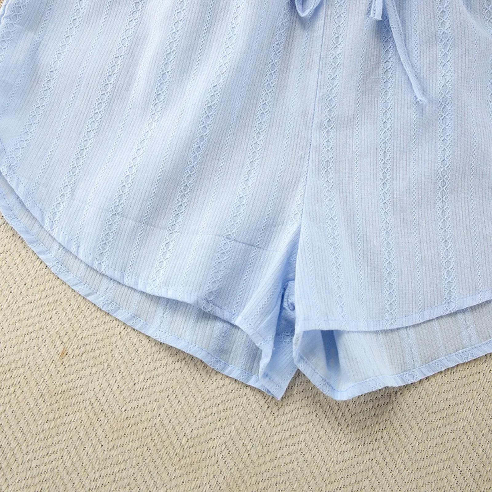 Bamboo Whisper: Hafif ve Şık Bambu Pijama Takımı