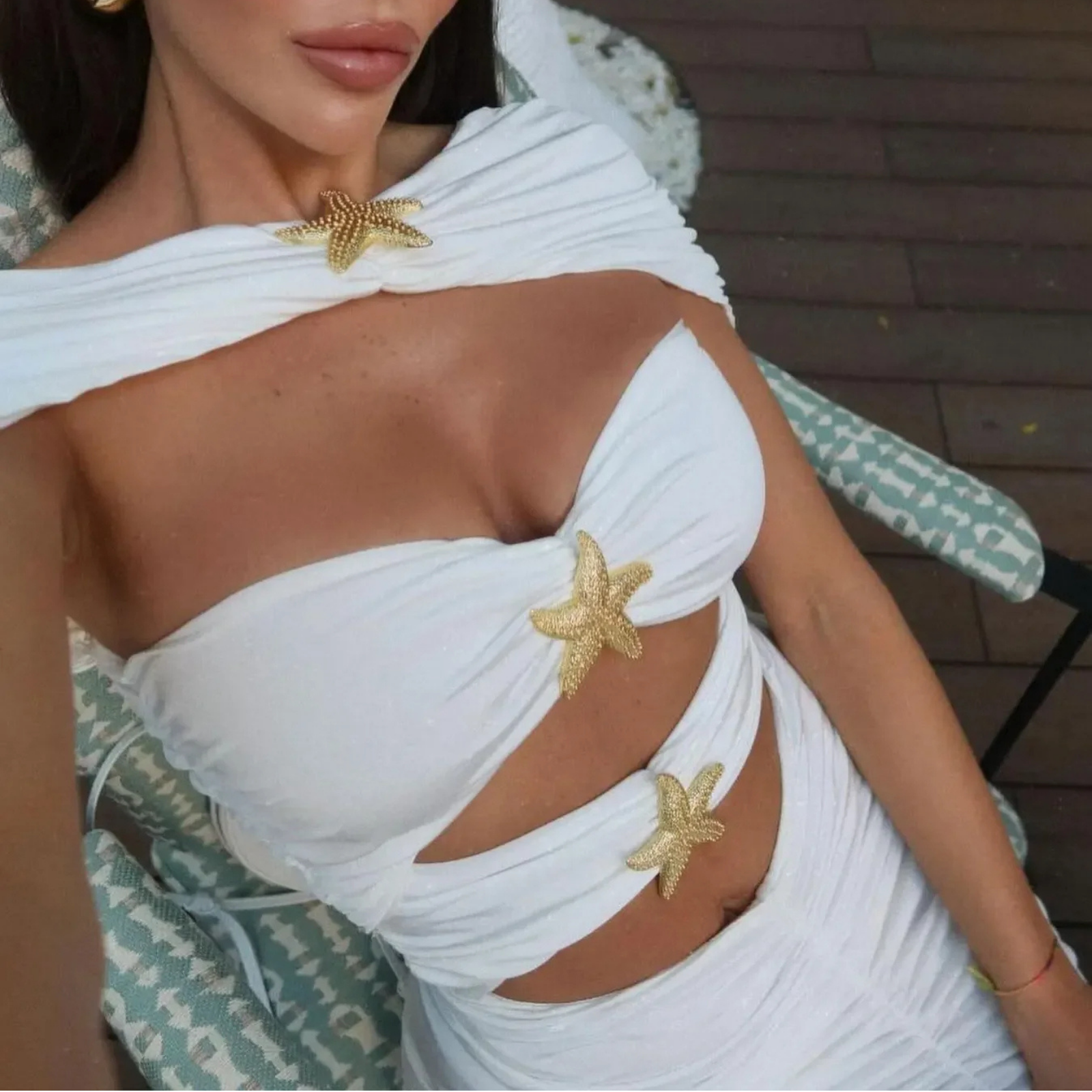 Aqualure: Deniz Yıldızlı Kalp Yaka Mayo & Kıvrımlı Etek Takımı