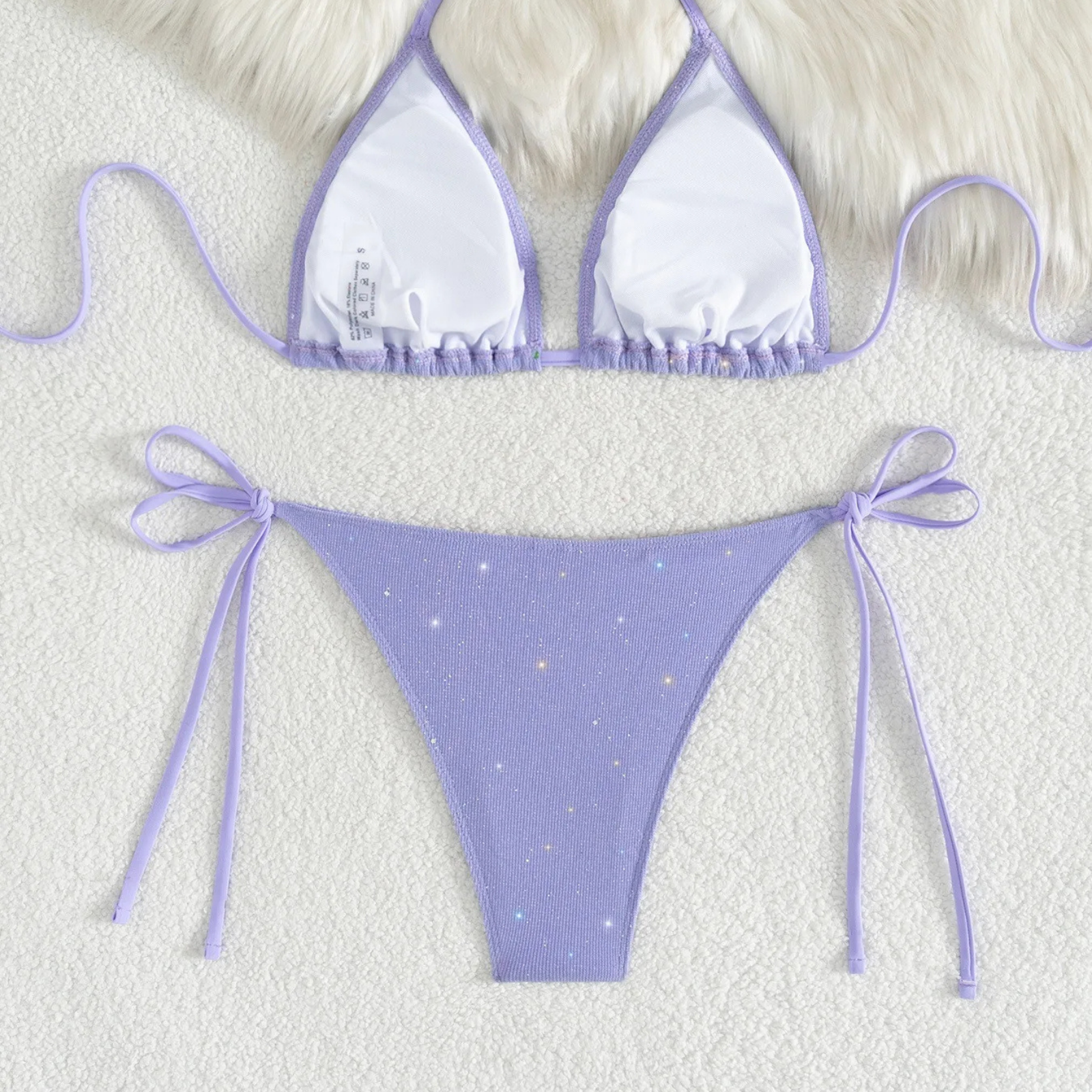 Lustra: Işıltılı Üçgen Bikini Takımı