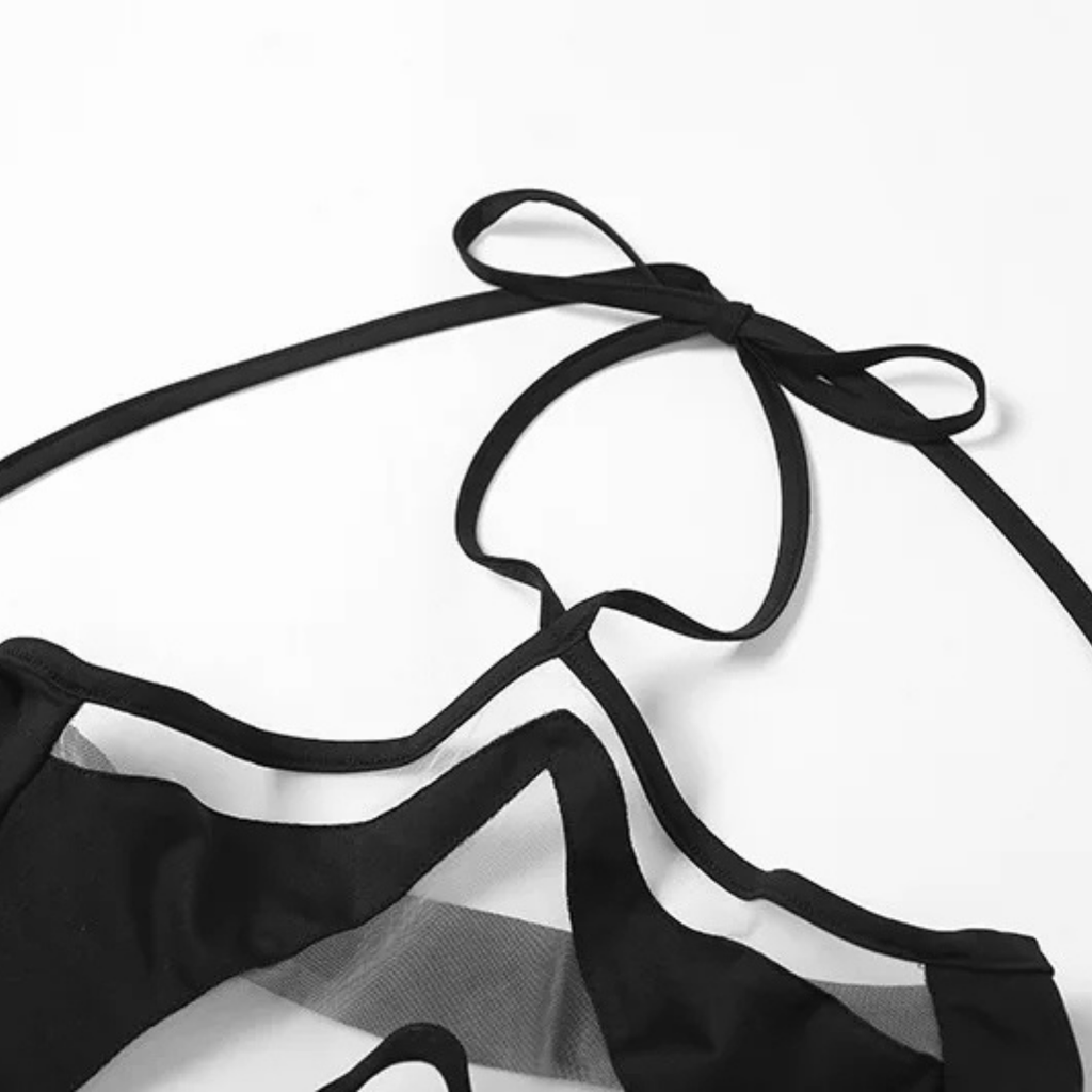 Delmare: Transparan Desenli Boyundan Bağlamalı Bikini Takımı