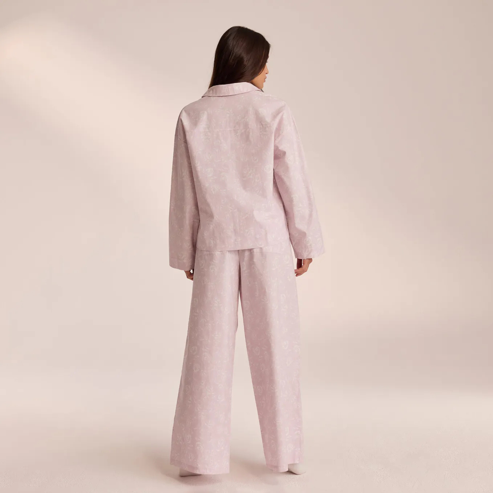 Natural Ease: Bambu Kumaşlı İpli Bağlamalı Uzun Pijama Takımı